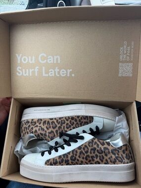 BRAND NEW IN BOX!! P448 THEA SHOES IN CHEETAH/SILVER SZ 41!!